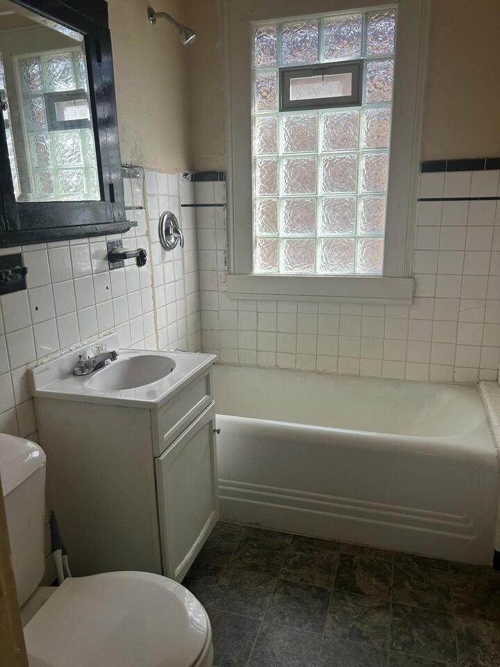 Property Photo:  2422 N 40th St 2424  WI 53210 