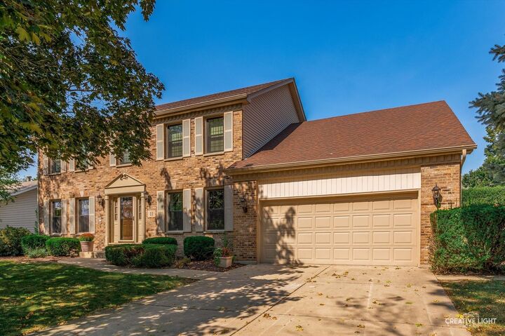 Property Photo:  11 Hardwick Court  IL 60554 