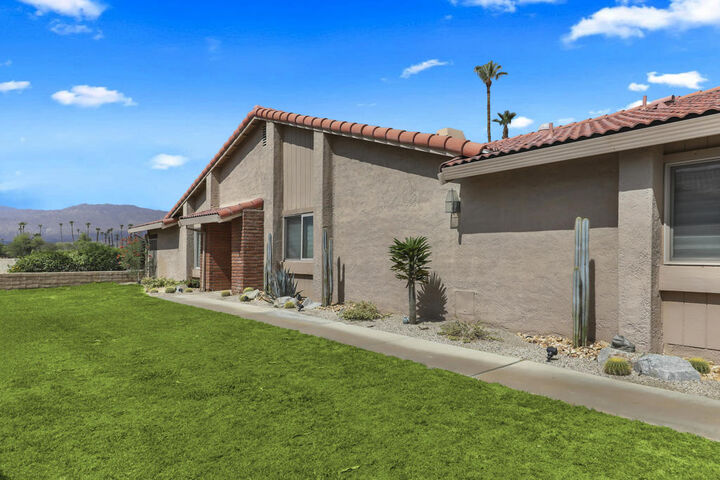 Property Photo:  127 Camino Arroyo S  CA 92260 