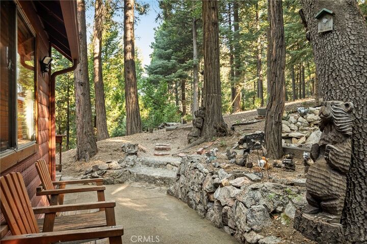 Property Photo:  637 Crest Estates Court  CA 92352 