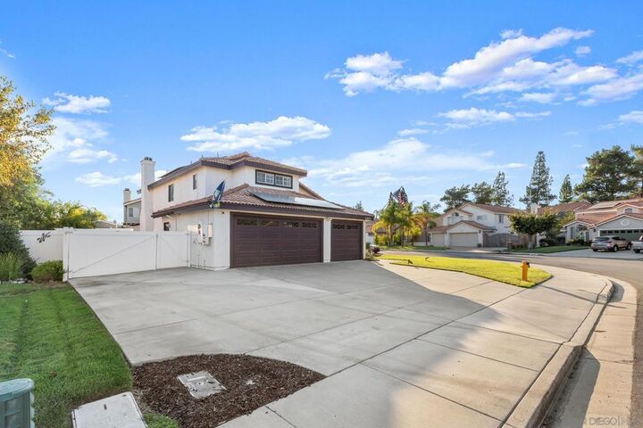 Property Photo:  23873 Corinth Dr  CA 92562 
