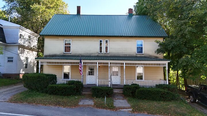 7 Forest Avenue  Orono ME 04473 photo