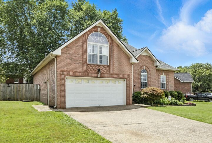 Property Photo:  125 Cherokee Dr  TN 37188