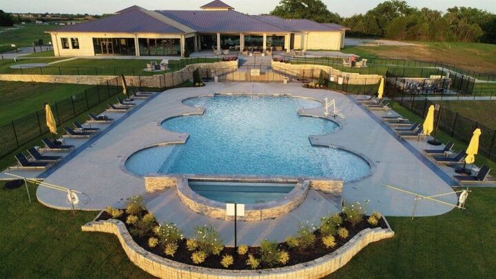Property Photo:  1610 Governors Boulevard  TX 75032 