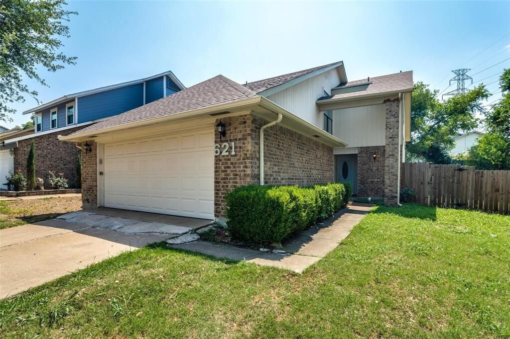 Property Photo: 621 Via La Paloma TX 75150