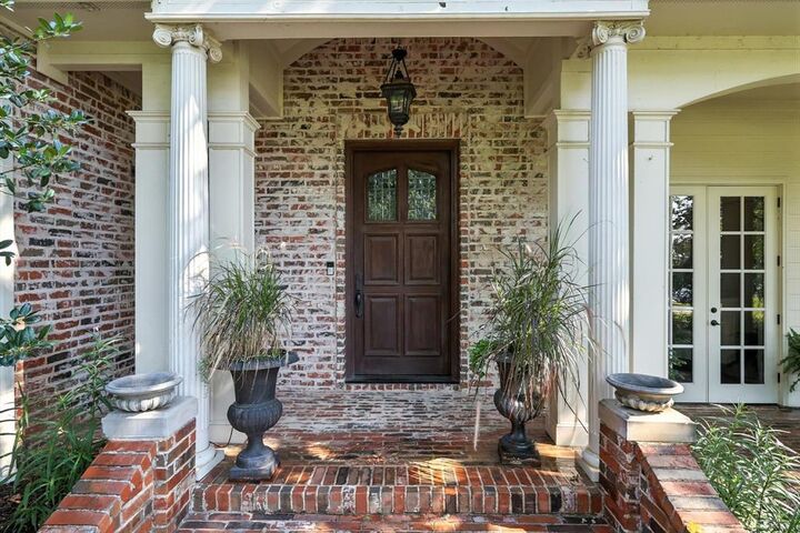 Property Photo: 1217 Saddlebrook Way TX 76226