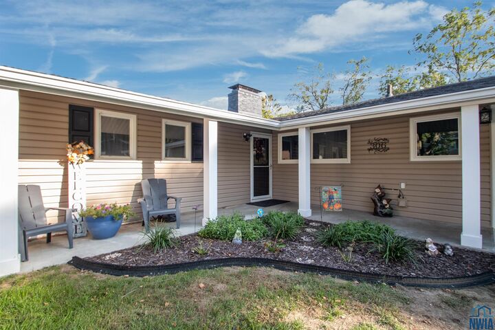 Property Photo:  306 Pelletier Dr  IA 51104 