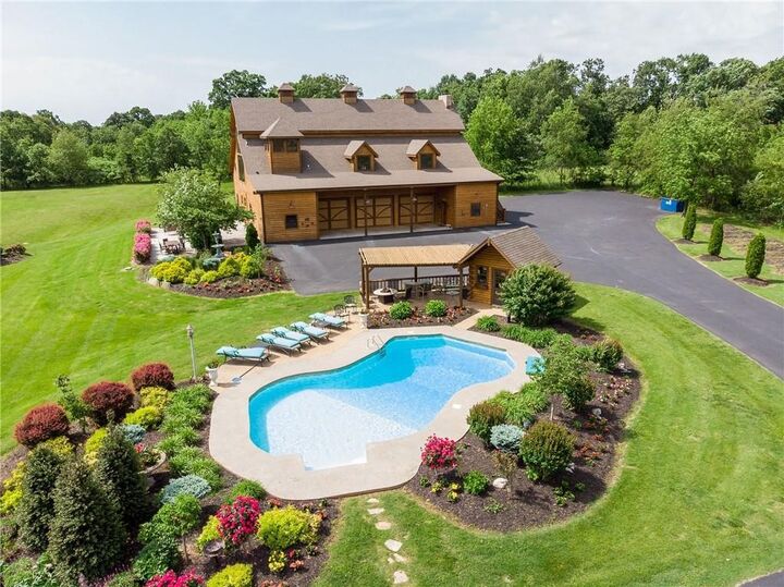 Property Photo: 11054 N Highway 279 AR 72712
