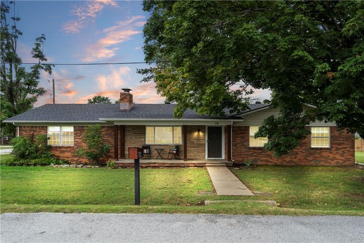 Property Photo: 701 NW Ford Lane AR 72712
