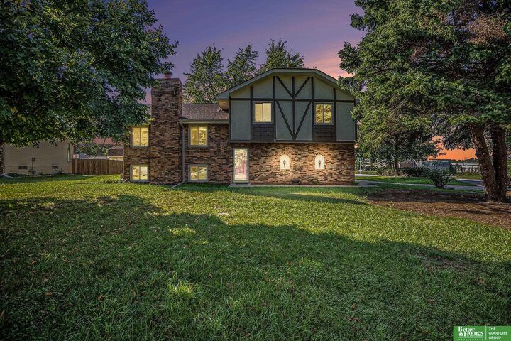 11761 Raleigh Drive  Omaha NE 68164 photo