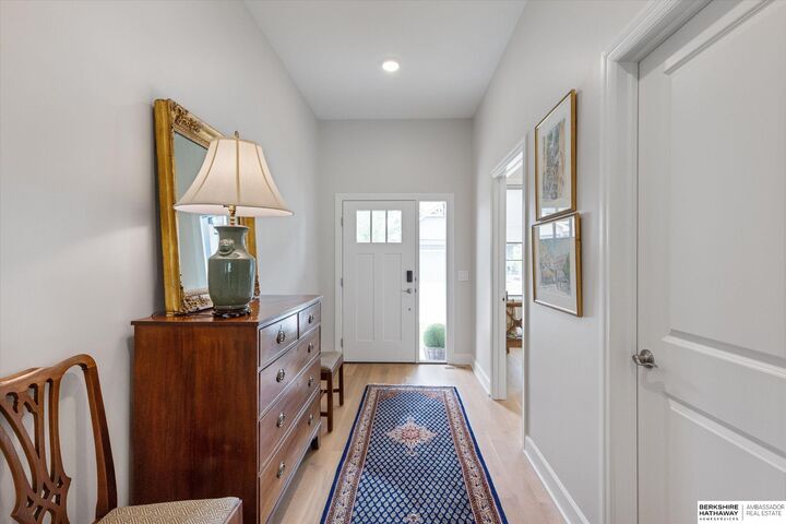 Property Photo:  1015 S 90th Court  NE 68114 