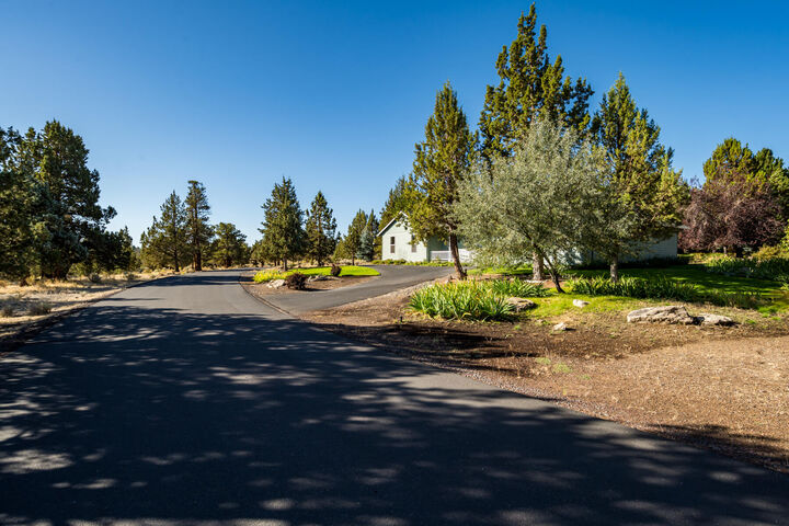 Property Photo:  2525 Cliff Hawk Court  OR 97756 