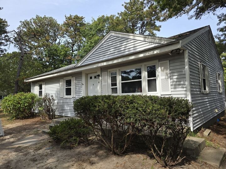 8 Holly Ln  Yarmouth MA 02664 photo