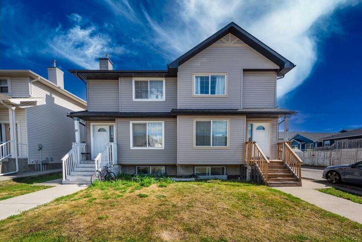 Property Photo: 10 Tarawood Lane NE AB T3J 4S9