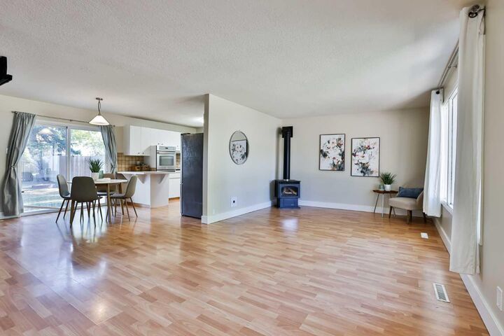 Property Photo:  417 Normandy Road S  AB T1J 3X9 