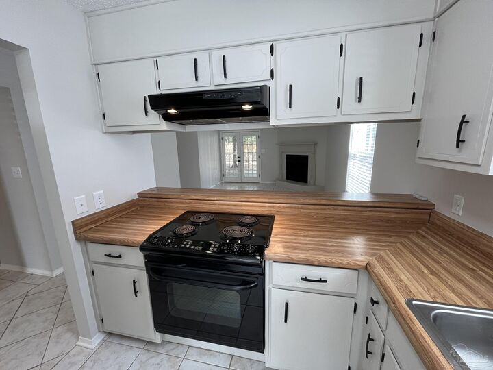 Property Photo: 2813 Langley Ave D108 FL 32504