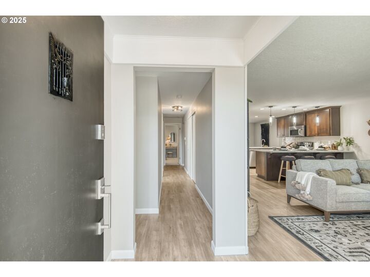 Property Photo:  5375 SW Barclay Ct  OR 97005 
