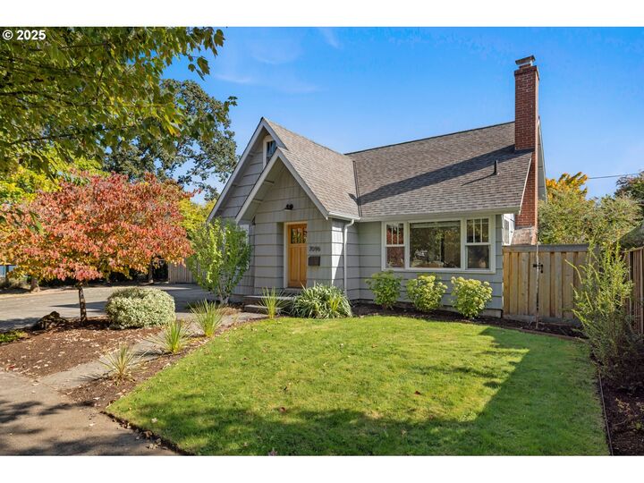 Property Photo:  7096 N Cambridge Ave  OR 97203 