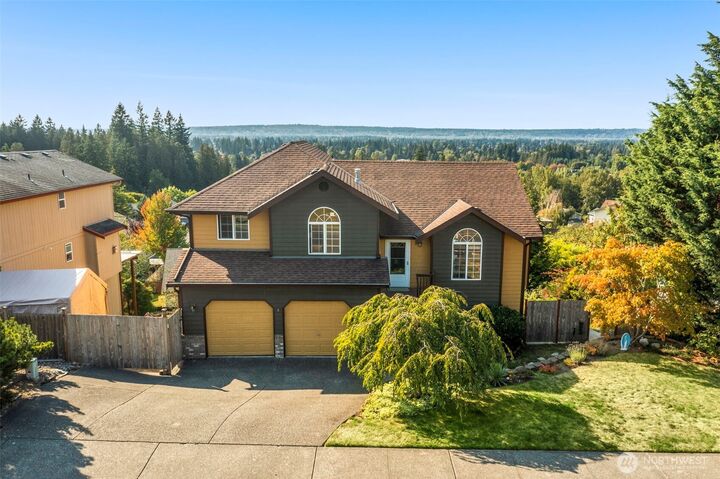 Property Photo:  8504  76th Avenue NE  WA 98270 