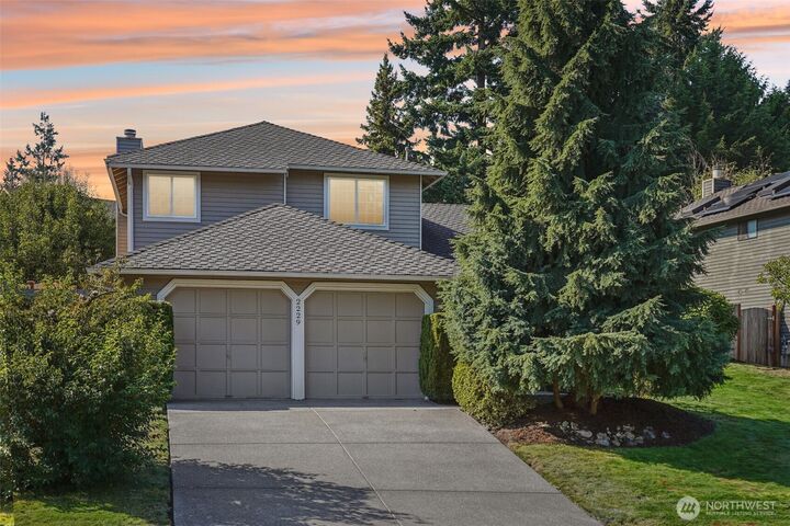 Property Photo:  2229  Ilwaco Avenue NE  WA 98059 