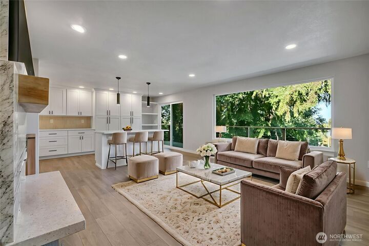 Property Photo: 621 SW 297 Street WA 98023