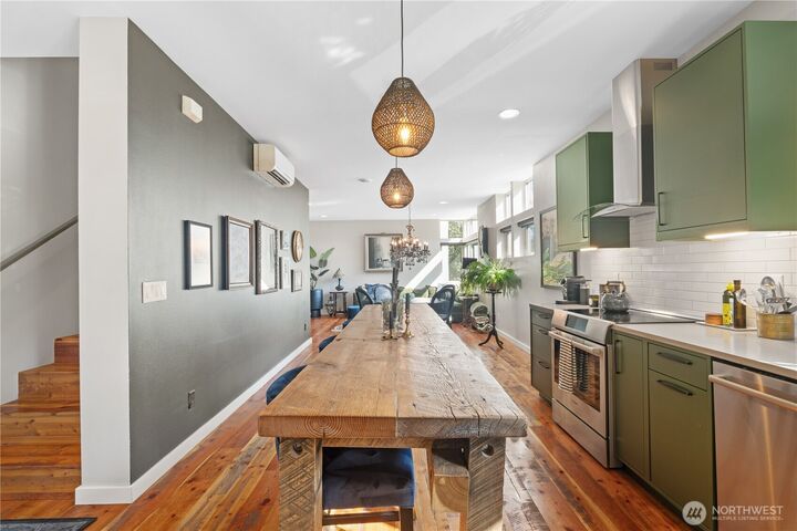 Property Photo:  4529  Rainier Avenue S B  WA 98118 