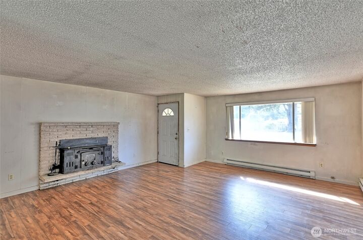 Property Photo:  3827  120th Pl NE  WA 98271 
