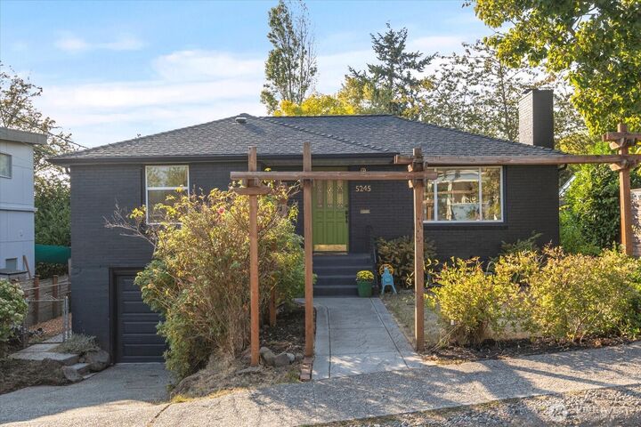 Property Photo:  5245  45th Avenue S  WA 98118 