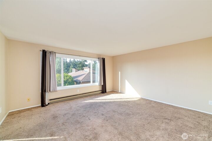 Property Photo: 221 SW 154th Street 8 WA 98166