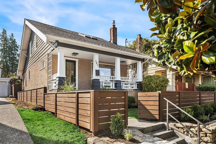 Property Photo: 121 NE 58th Street WA 98105