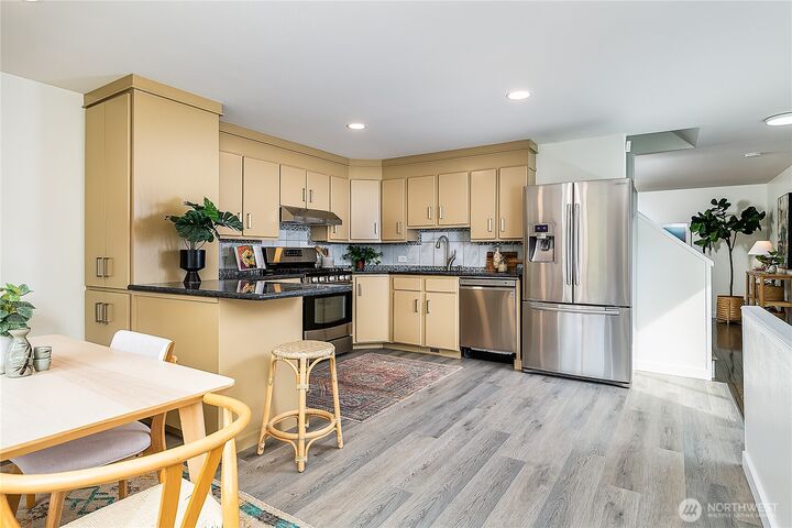 Property Photo:  1701 S Atlantic Street B  WA 98144 