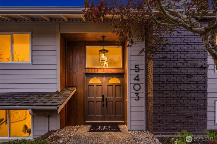 Property Photo:  5403  157th Drive NE  WA 98052 