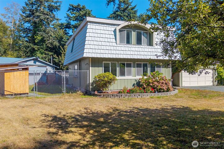 Property Photo:  1930  Fir Woods Place  WA 98277 