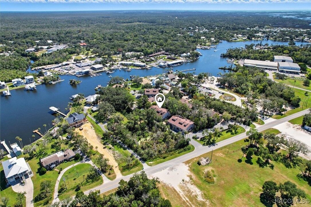 Property Photo: 5152 S Swiftwater Way FL 34448