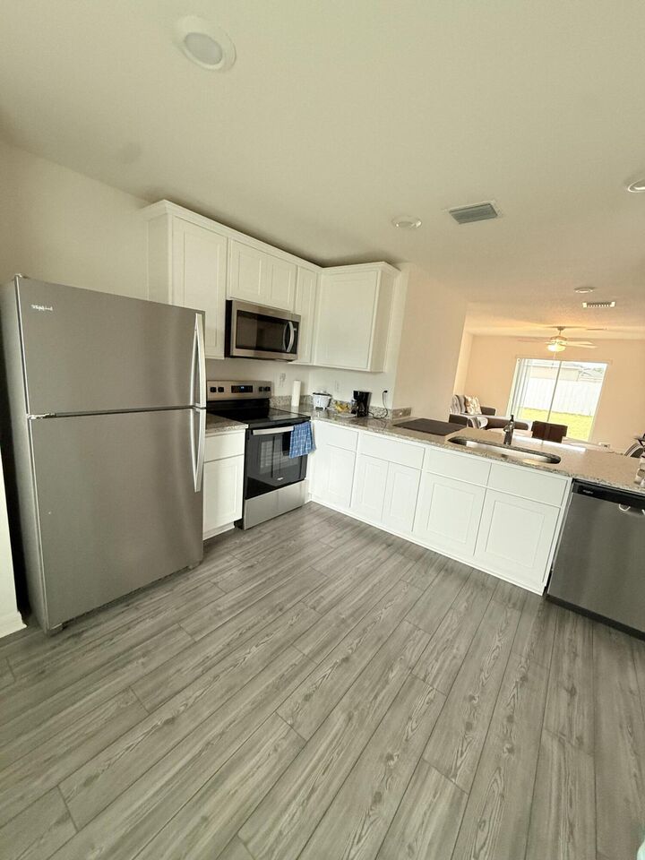 Property Photo:  920 SW Castaneda Lane SW  FL 34953 