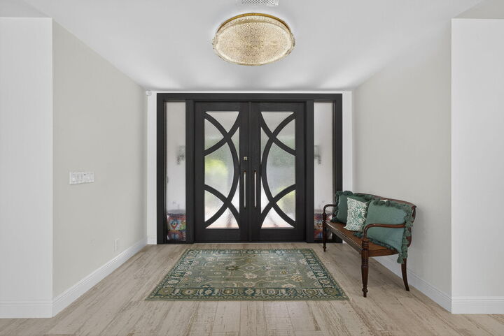 Property Photo:  8 Woodbrook Circle  FL 33401 