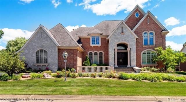 Property Photo:  3677 Cedar Brook Drive  MI 48309 