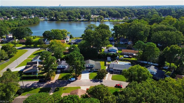 Property Photo: 928 Redwood Cir VA 23464