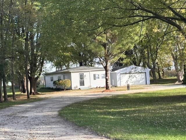Property Photo:  4122 E Solar Drive  IN 47353