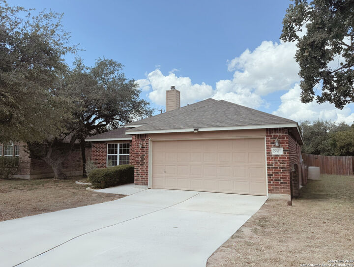 Property Photo: 5411 Southern Oaks TX 78261