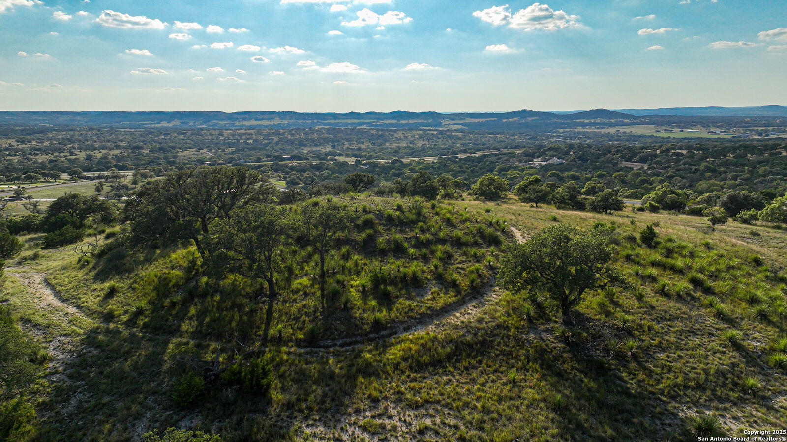 Property Photo: Far Hills Ranch Tract 3 TX 78013
