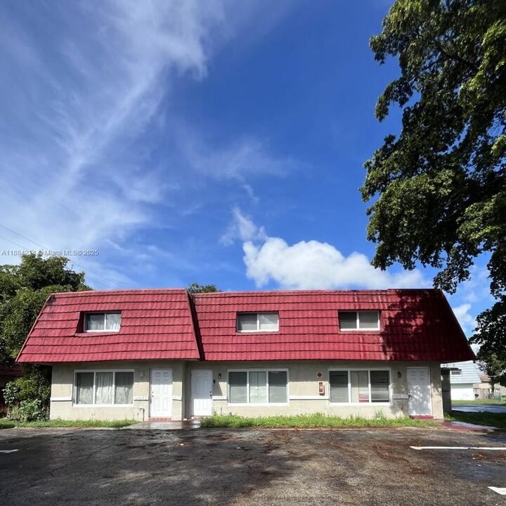2011-2019 NW 59th Ave  Lauderhill FL 33313 photo