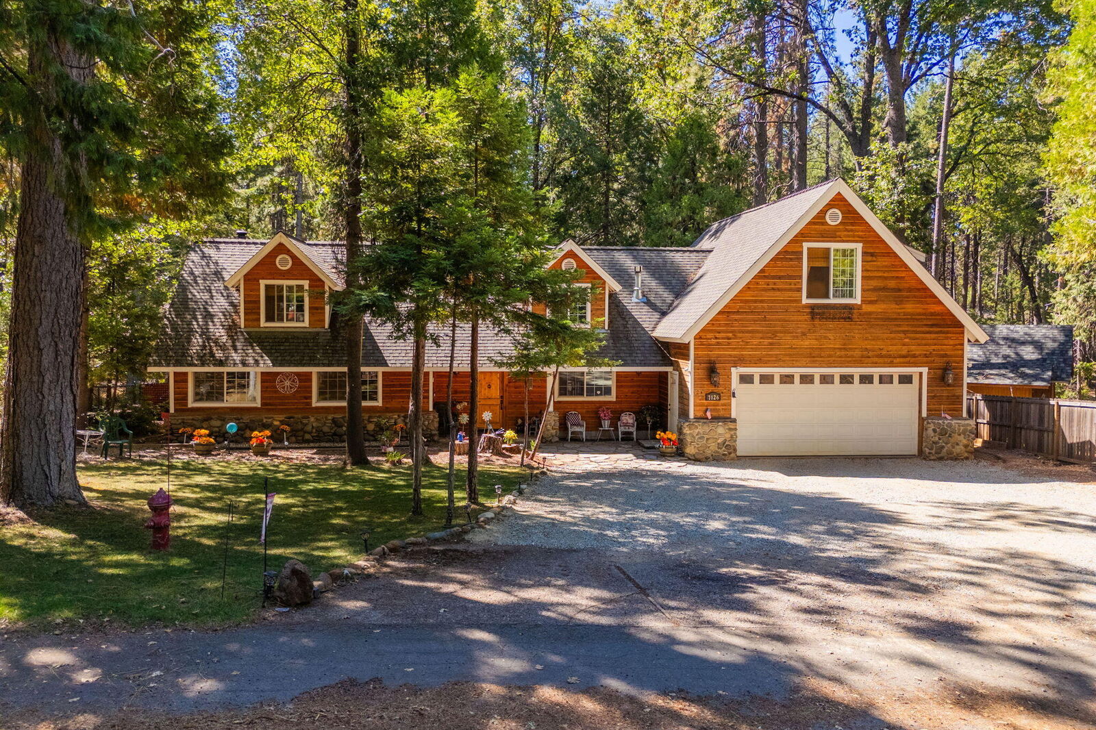 Property Photo: 7126 Dogwood Drive CA 96088