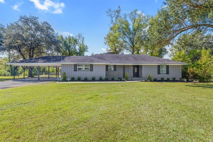 1967 Cherokee Drive  Lake Charles LA 70611 photo