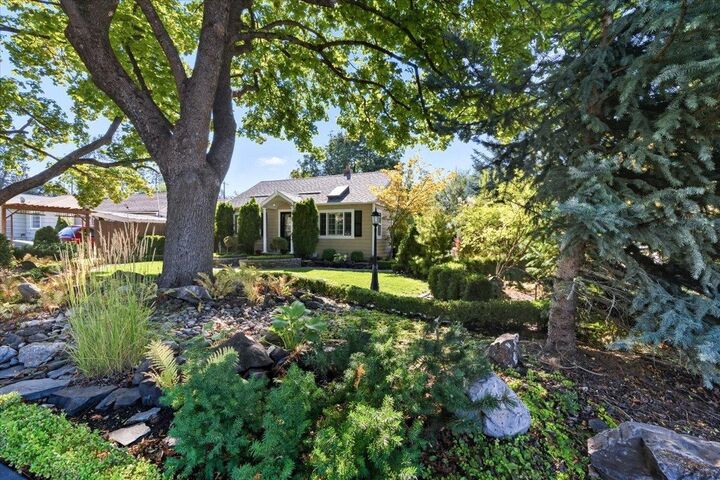 Property Photo:  904 E 31st Ave  WA 99203 