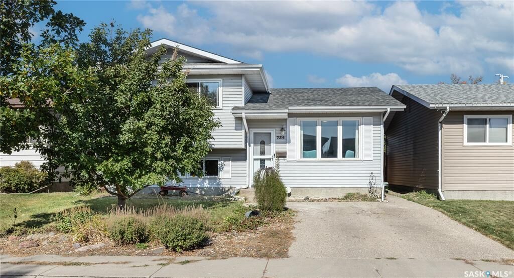 Photo de la propriété:  734 Whelan Way  SK S7L 7E5 