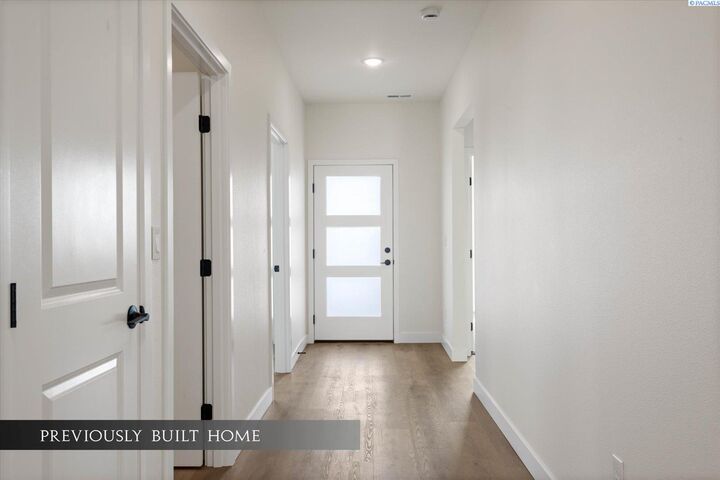 Property Photo: 6629 W 27th Ave WA 99338