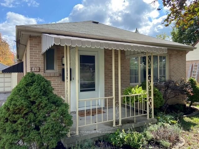 Property Photo:  833 Rishor Crescent  ON K9H 5E1 