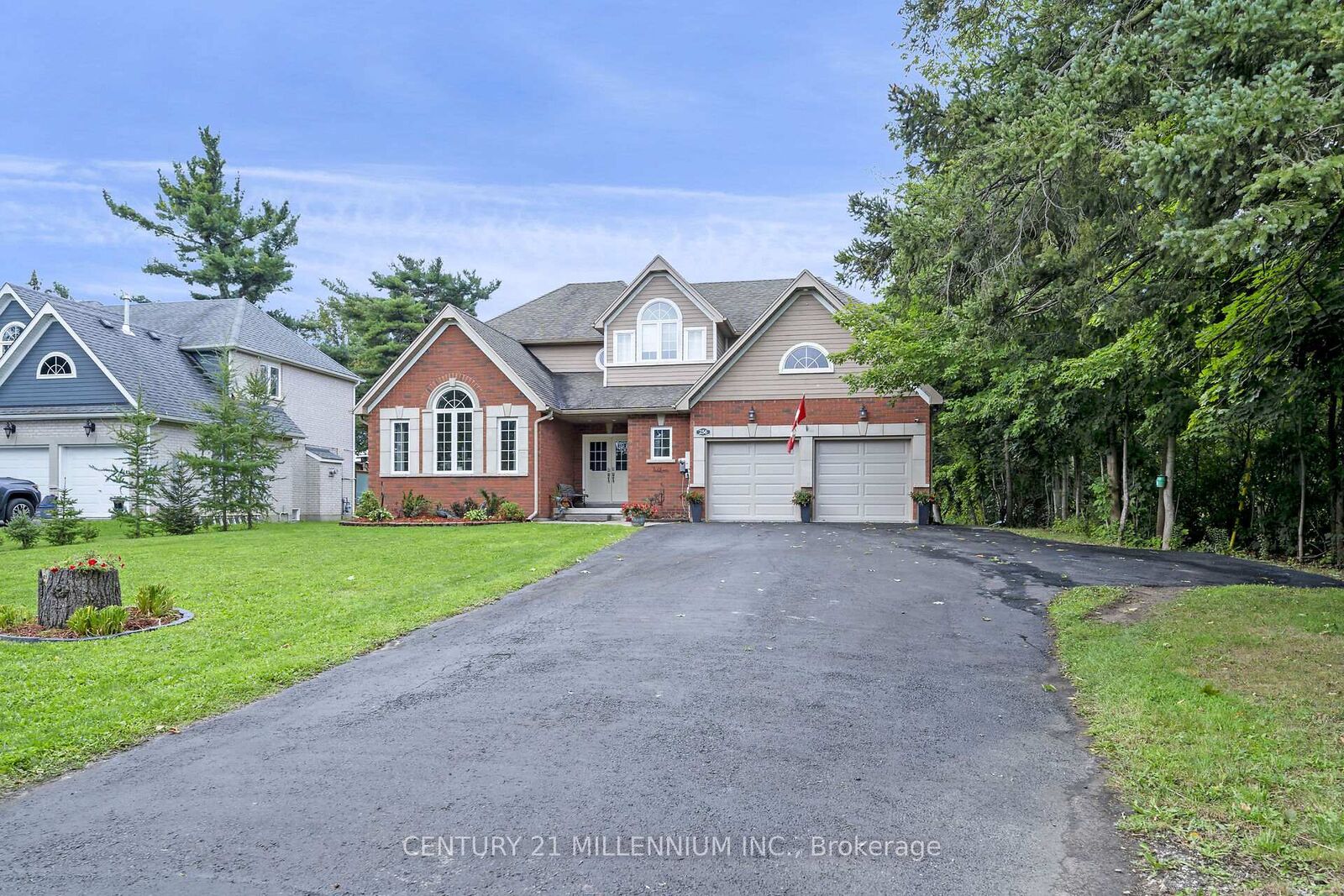 Property Photo:  256 Main Street  ON N0B 1T0 