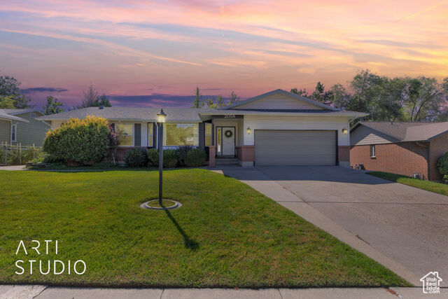 Property Photo:  2056 E Meadow Lark Way  UT 84093 